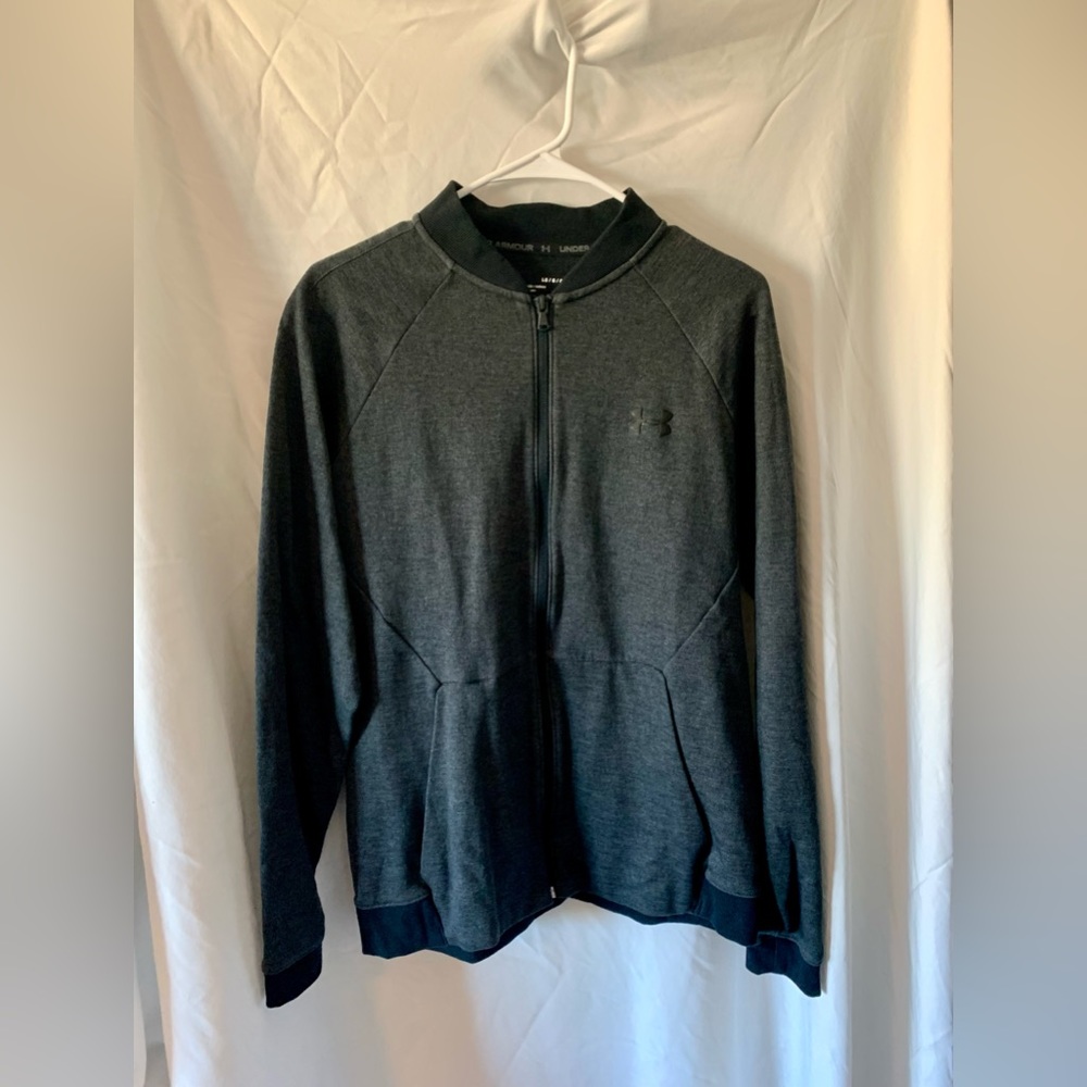 Under Armour no hood